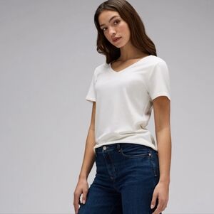 Women's Unbound Merino V-Neck T-Shirt - Ivory